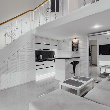 Двухуровневая Квартира Студия Odessa Eksteriør bilde
